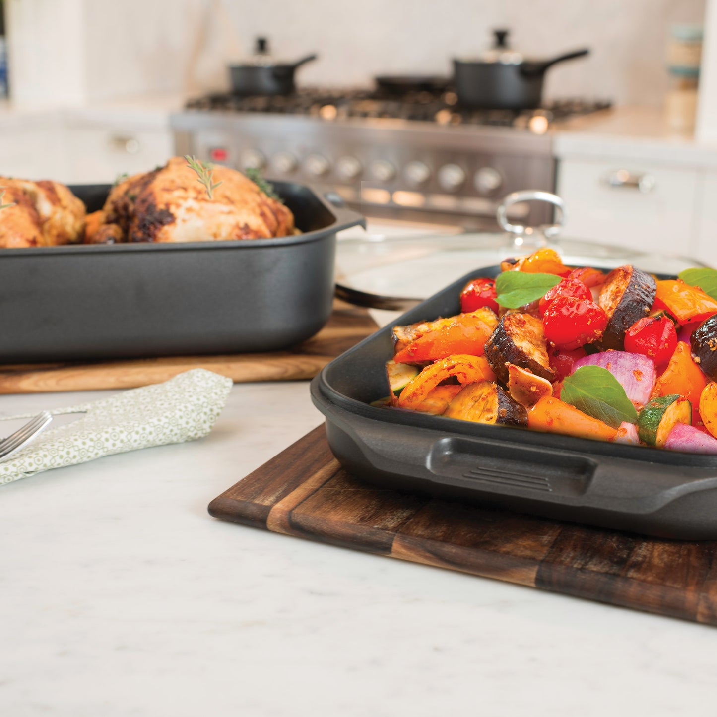 ignite 3 Piece Double Roaster and Grill Set with food