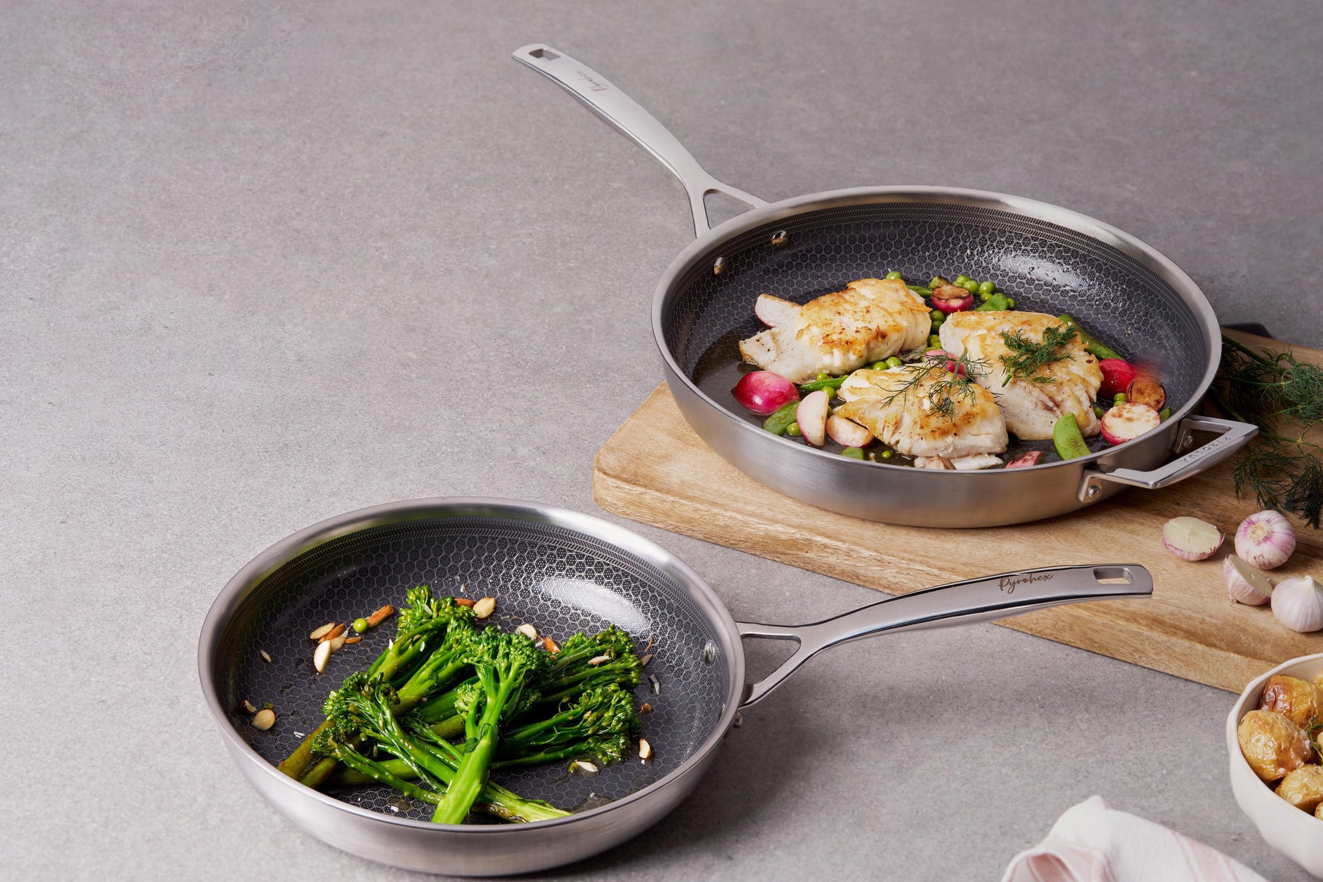 PYROHEX 2 Piece Fry Pan Set