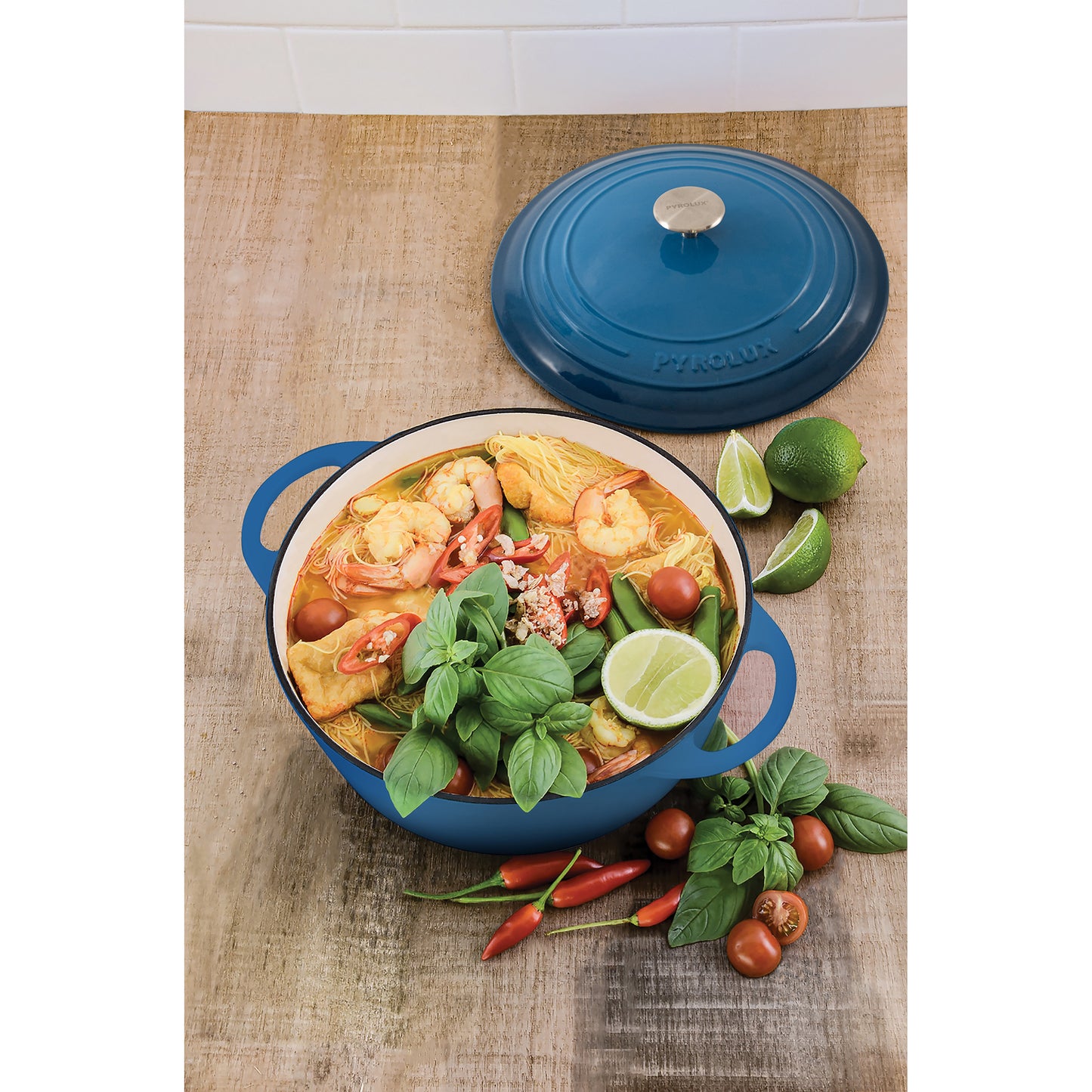 PYROCHEF Round French Oven Ocean Blue top view with lid