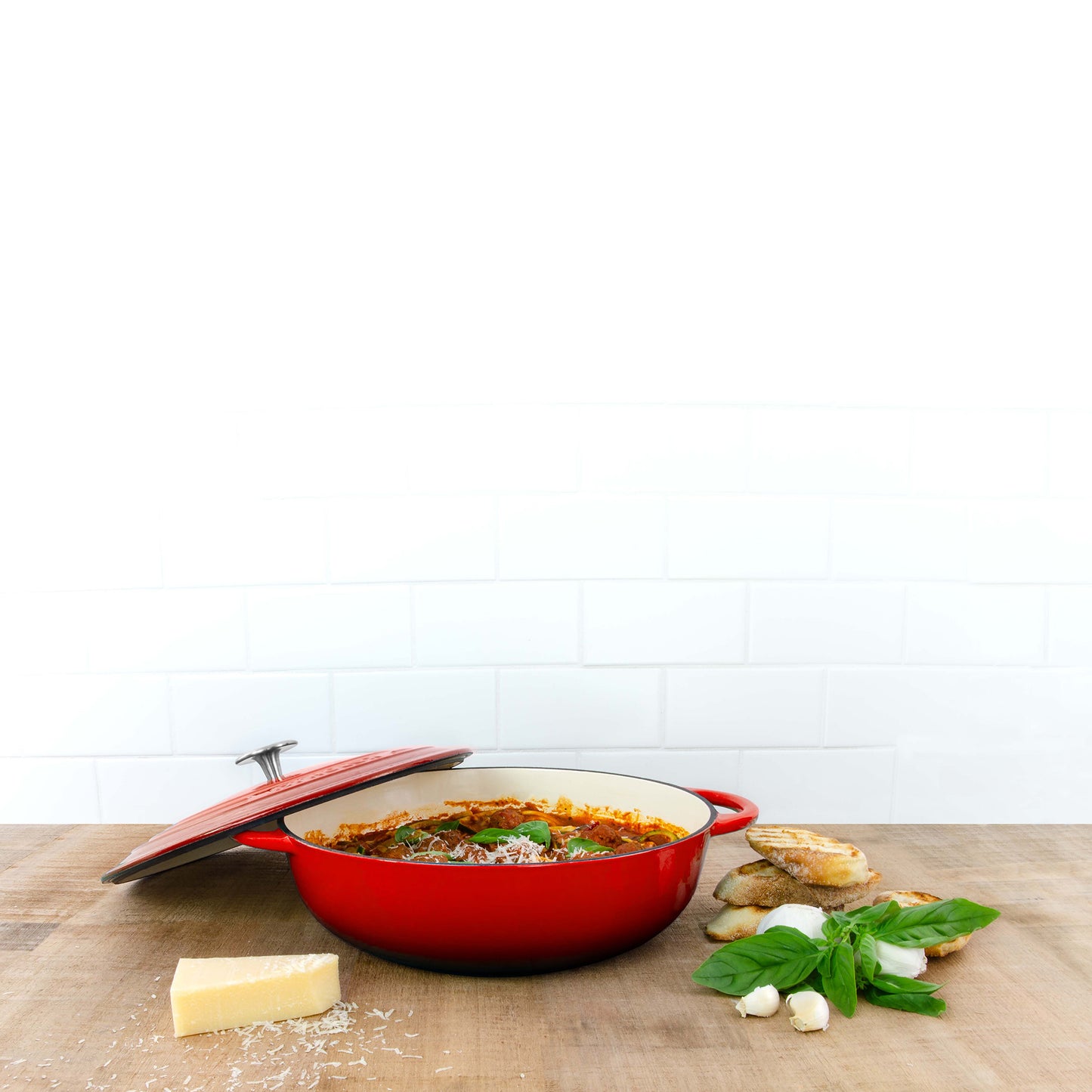 PYROCHEF Round Chef Pan Chilli Red with pasta mince dish